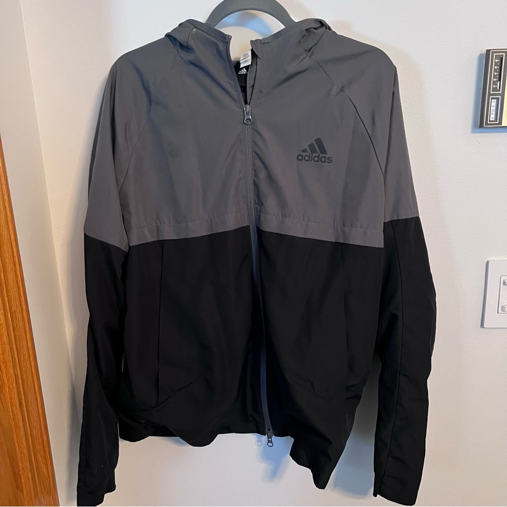 Thin athletic jacket perfect for spring